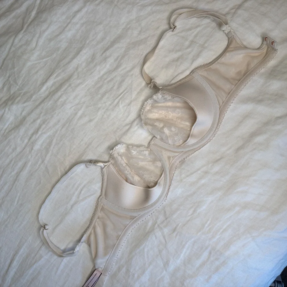 Victoria's Secret Dream Angel Push Up Without Padding White Lace